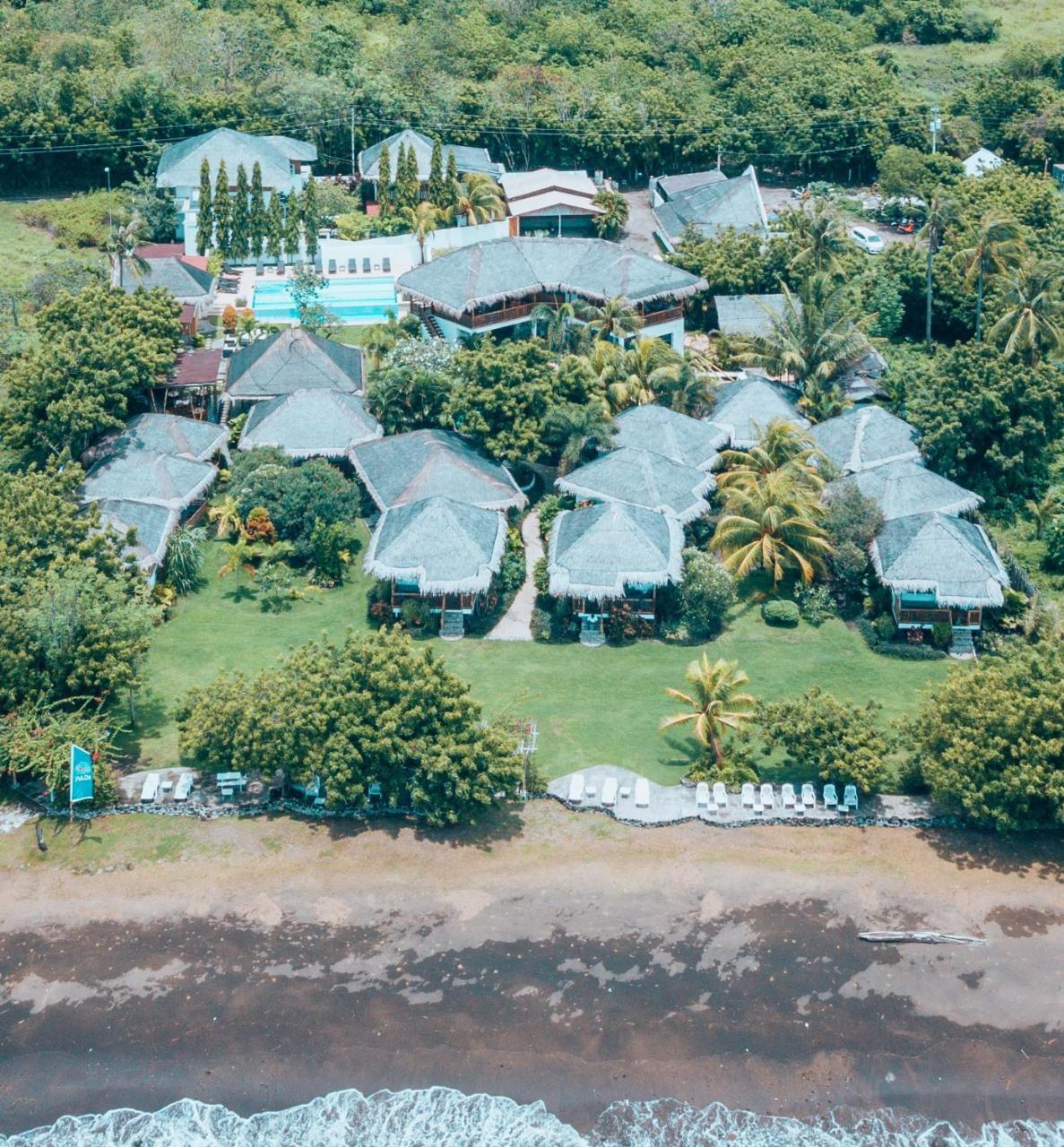 Liquid Dive Resort Дауин Екстериор снимка